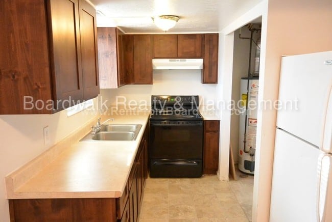 Building Photo - 3359 W 4100 S