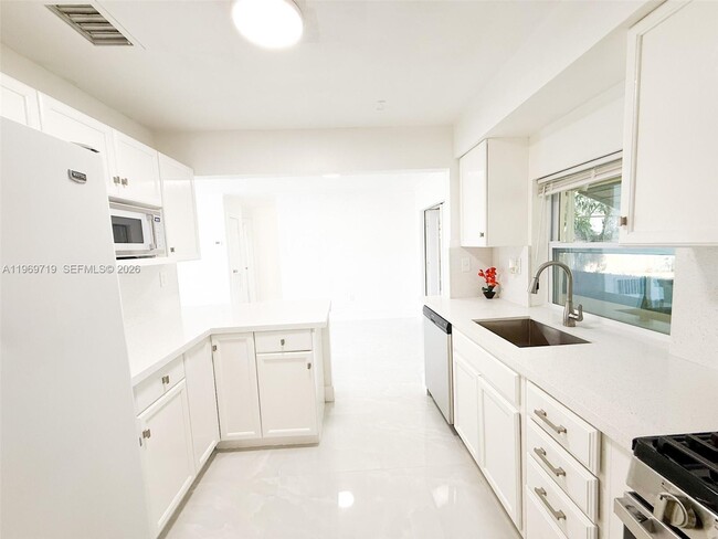 Building Photo - 7040 NW 24th St