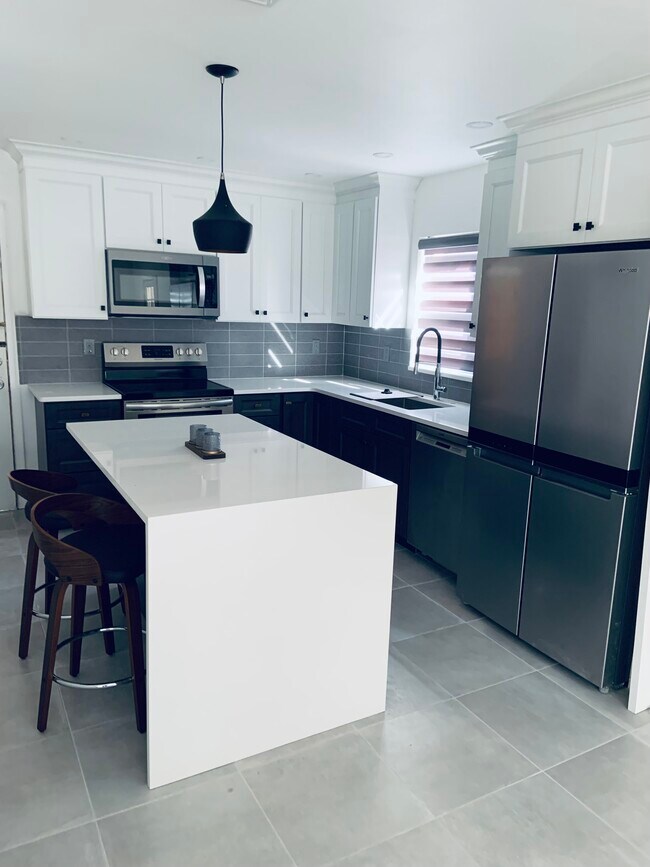 Foto del edificio - 415 High View Ln