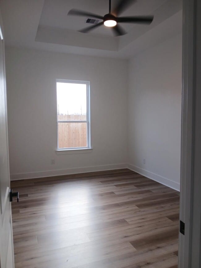 Building Photo - 1132 Longleaf Pne St