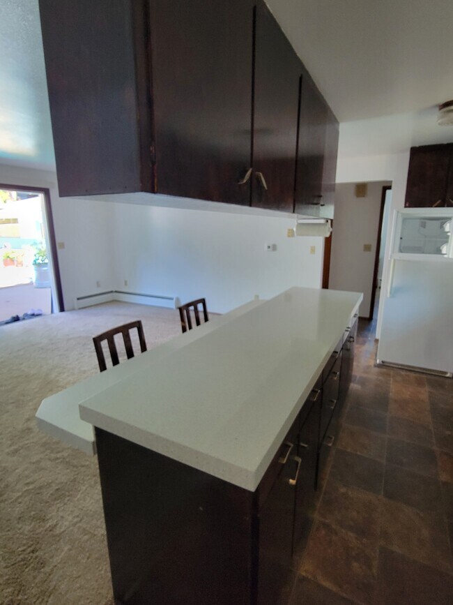 Breakfast bar - 752 N 195th St