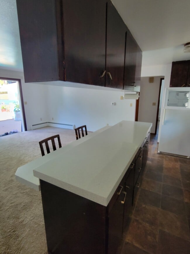 Breakfast bar - 752 N 195th St