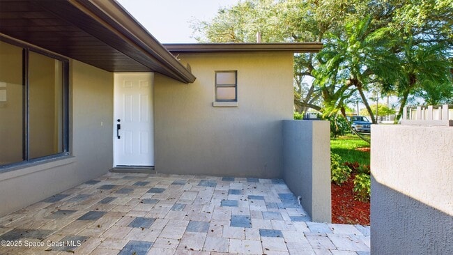 Foto del edificio - 987 Nicklaus Dr