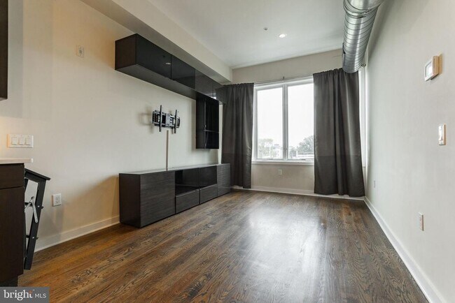 Foto del edificio - 1247 E Columbia Ave