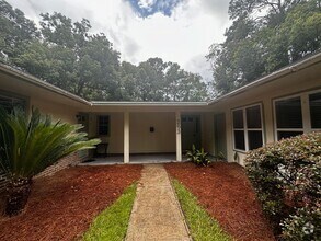 Building Photo - 263 N Villas Ct