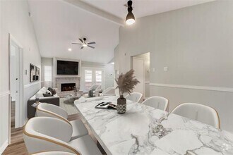 Building Photo - 2640 Encina Dr