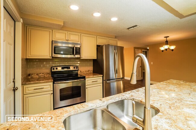 Foto del edificio - 11725 Meadow Dr