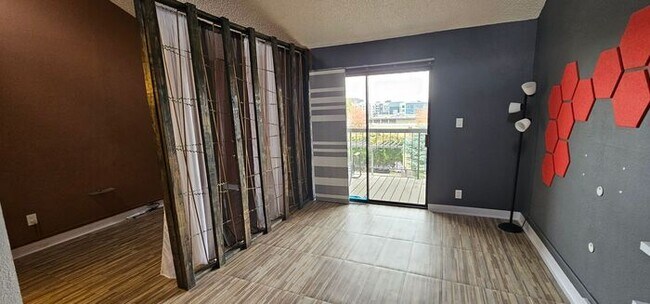 Foto del edificio - For Rent Large Studio, Old SouthWest Reno,...