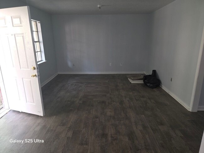 Building Photo - 1238 Kennington Ave - Unit A