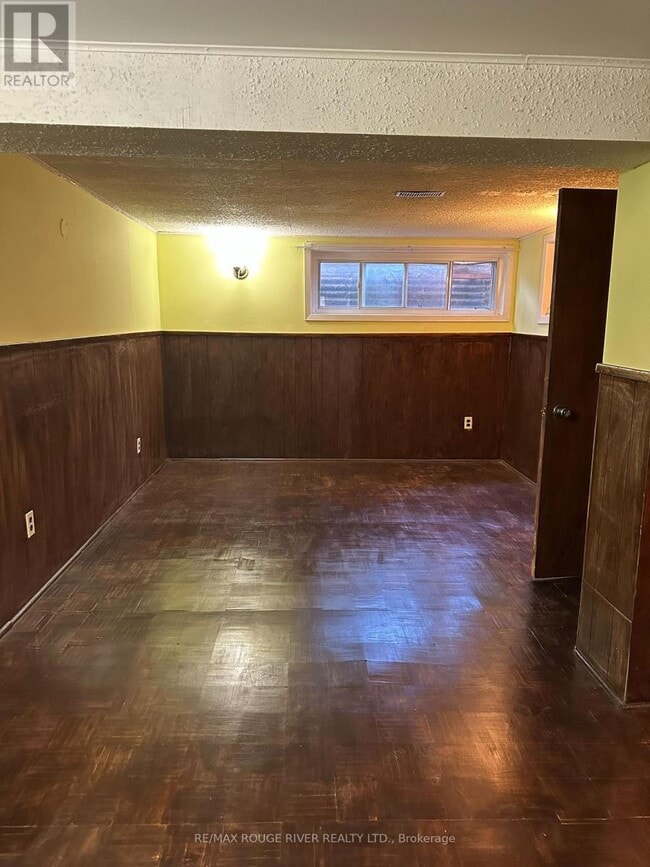 Photo du bâtiment - 27 Haileybury Dr