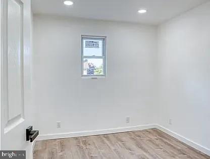 Foto del edificio - 6366 Rogers Ave