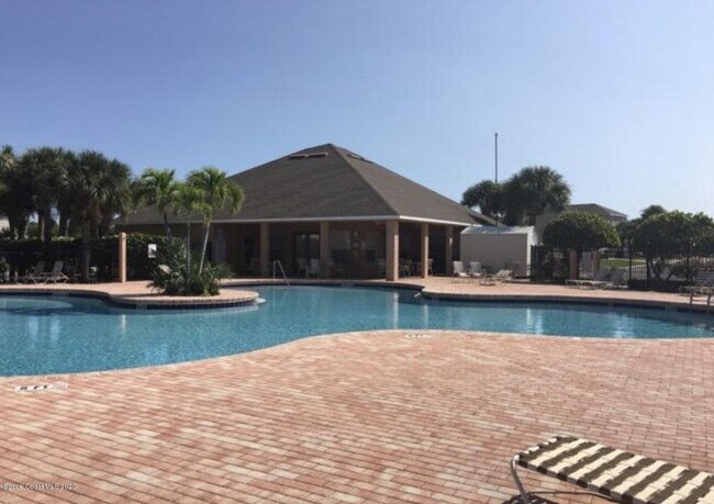Foto del edificio - 3240 Merrimac Ln