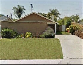 Building Photo - 207 Albert Pl