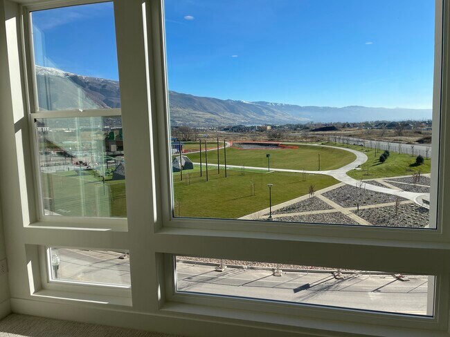 Foto del edificio - 1474 W Cook Ln