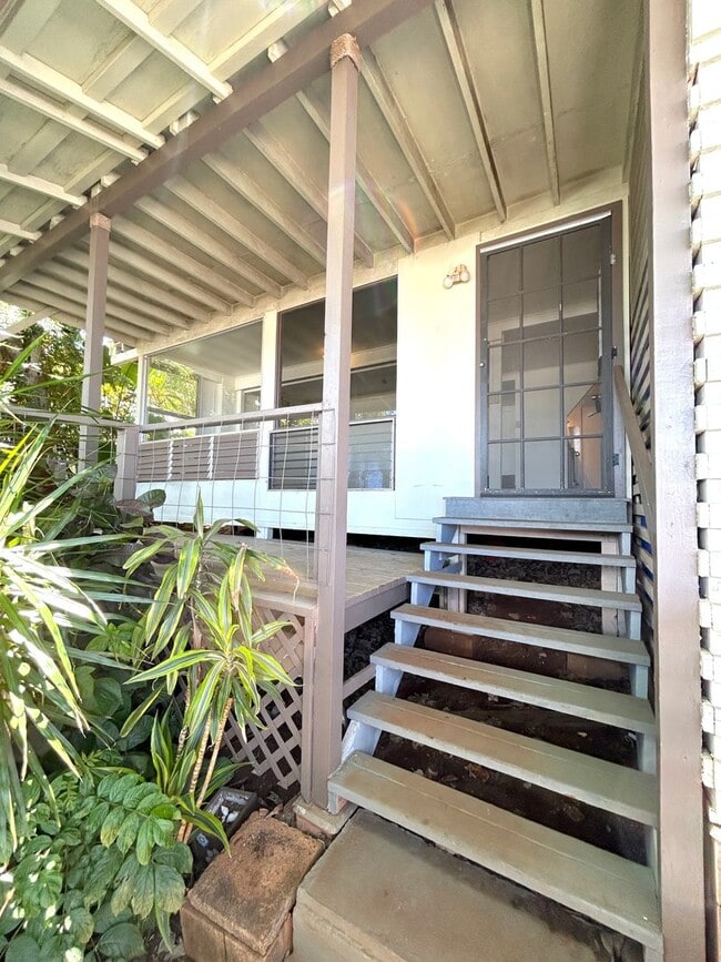Building Photo - 4433 Sierra Dr