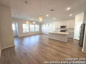 Foto del edificio - 7915 Needle Crk