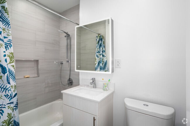 1BR, 1BA - 700SF - LUX - Bathroom - Plymouth Flats