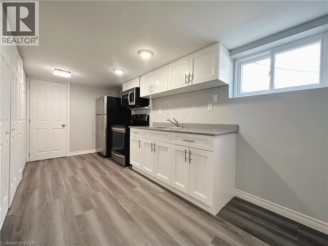 Photo du bâtiment - 39 Maywood Rd