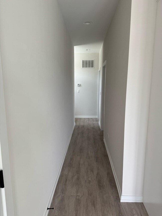 Foto del edificio - 2848 W Adams St
