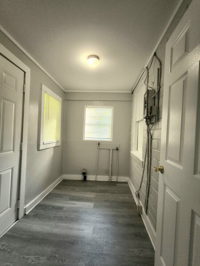 Foto del edificio - Charming 2br/1ba house near downtown