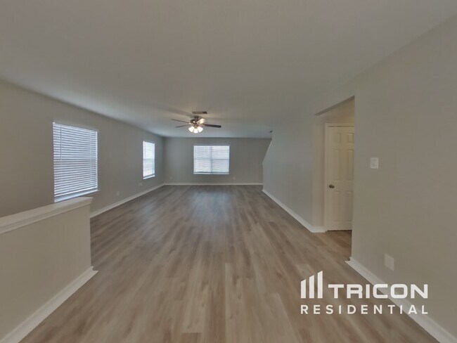 Building Photo - 10723 Terrace Crest