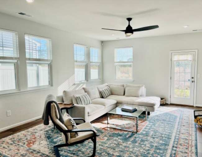 1817 Honey Milk Rd, Chesapeake, VA 23323 Townhome Rentals in