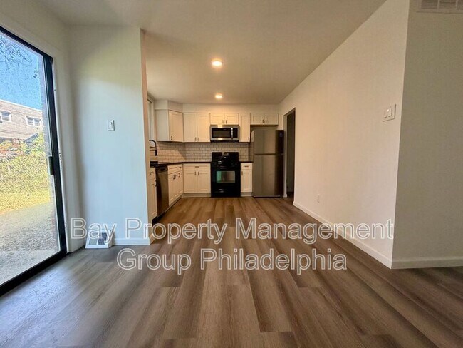 Building Photo - 1414 N 11th St