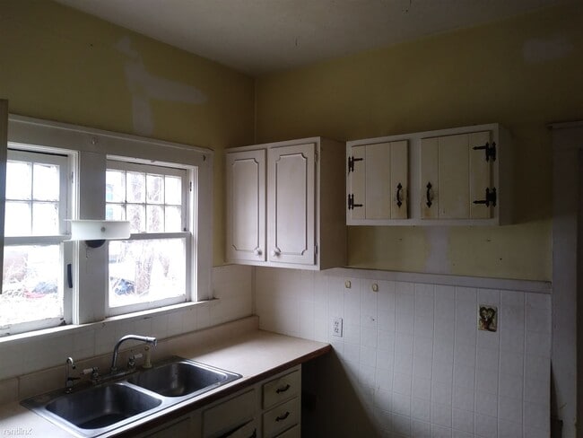 Building Photo - 4 br, 2 bath House - 1417 18th St