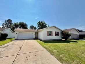 Building Photo - 2832 Rutherford Dr