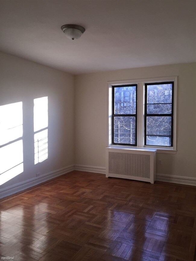 Building Photo - 2 br, 1 bath  - 2550 83rd St second floor