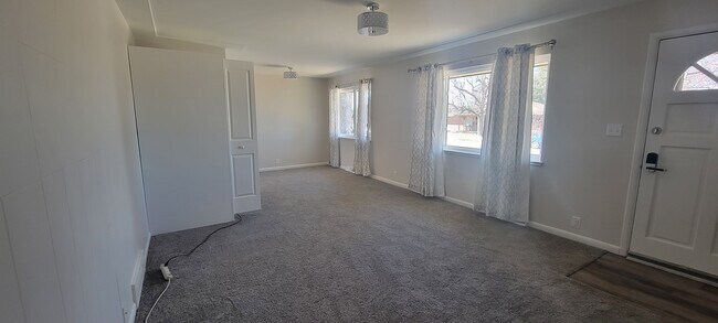 Light filled living room - 5708 S Hickory Way
