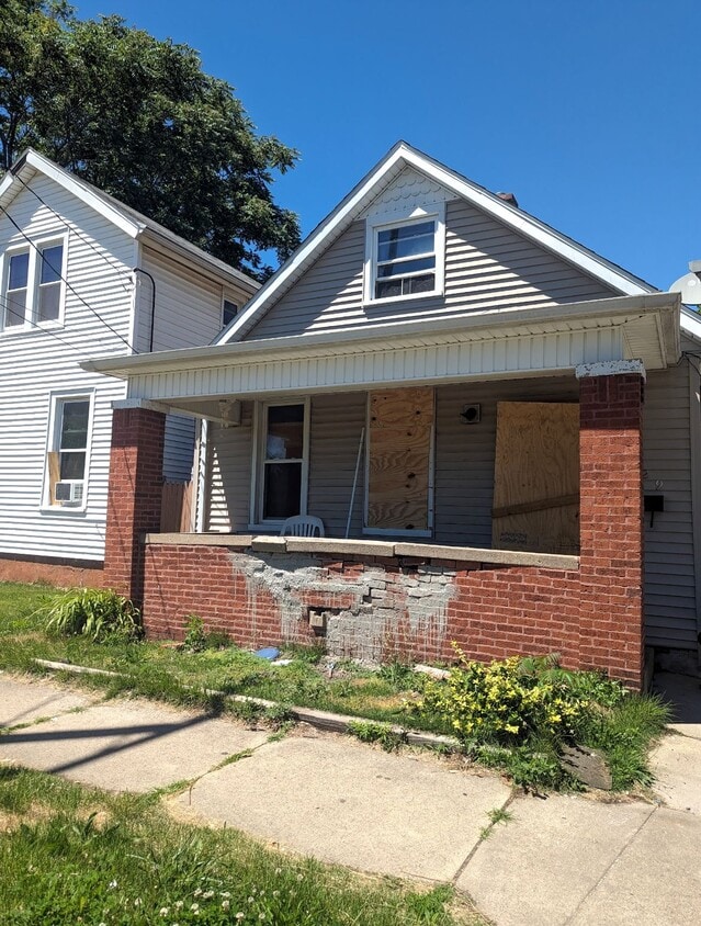 2129 W Starr St Peoria IL 61605 House Rental in Peoria IL