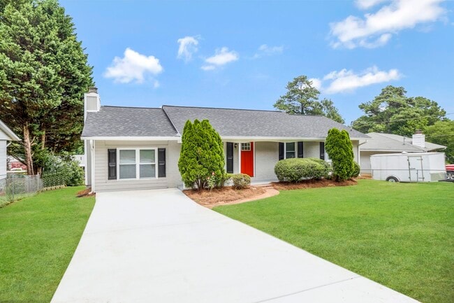 Building Photo - 33 Duke Dr