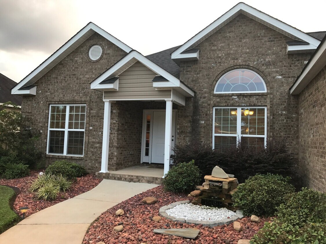 Foto principal - 114 Berkley Cir