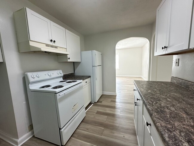 Building Photo - 329 Chamber Ave-