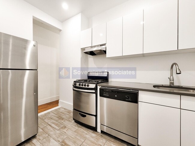 Building Photo - 529 W 151st St
