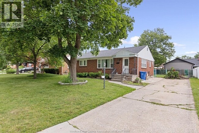 Building Photo - 3162 Avondale Ave
