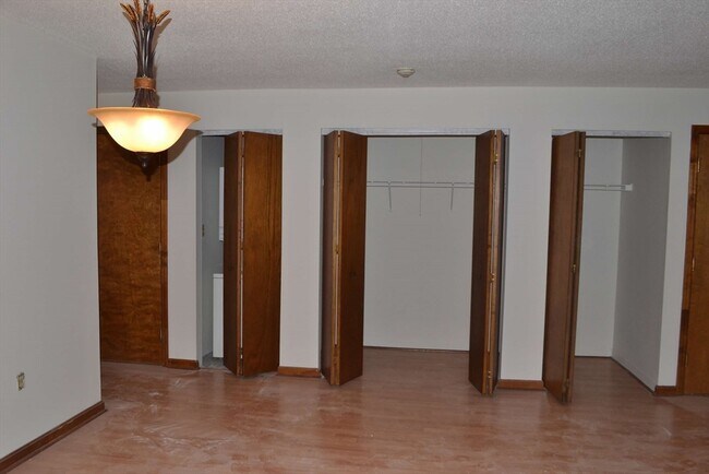 Foto del edificio - 369 Aiken Ave