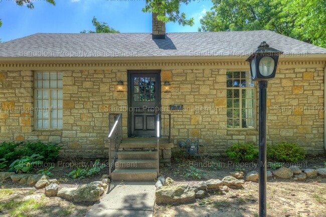 Building Photo - FOR LEASE | Tulsa | Available Now!