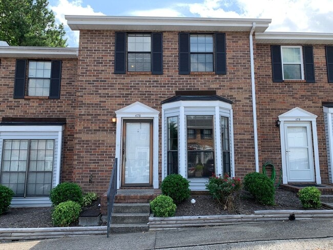 Renovated 2 Bedroom, 1.5 Bath Townhouse - Renovated 2 Bedroom, 1.5 Bath Townhouse