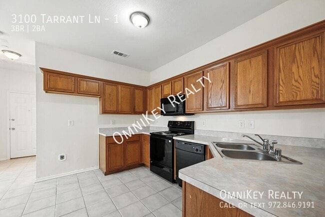 Building Photo - 3100 Tarrant Ln