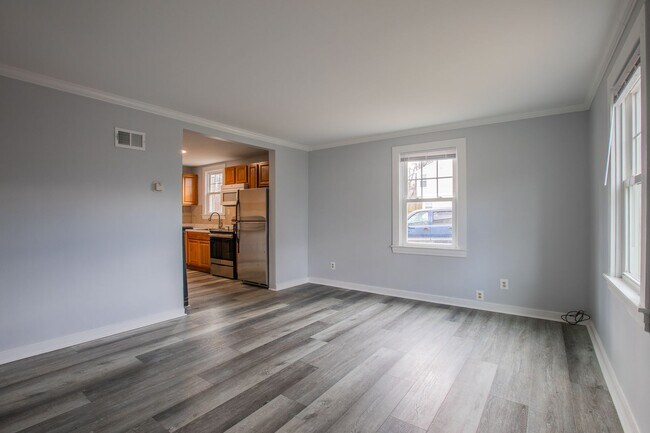 Foto del edificio - Lovely 3 BR/1.5 BA Single-Family Home in B...