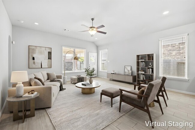 Foto del edificio - 9811 Camellia Gardens Dr