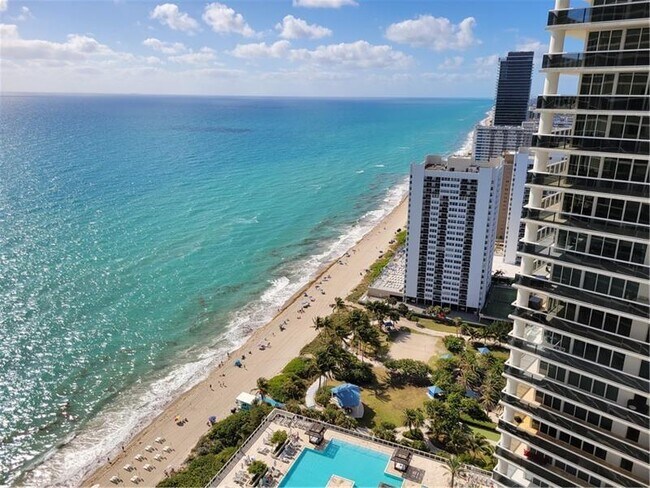 Building Photo - 1830 S Ocean Dr