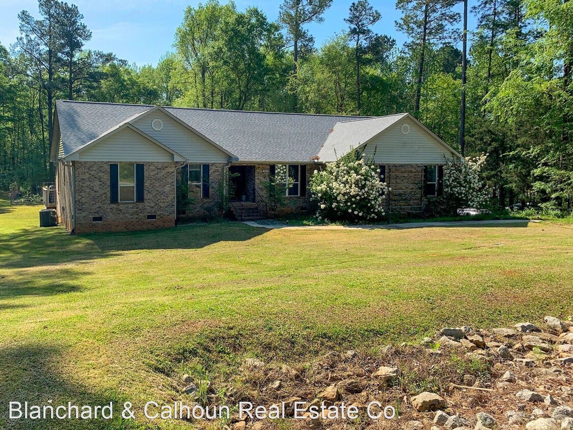 Primary Photo - 4 br, 2.5 bath House - 1821 Birch Drive