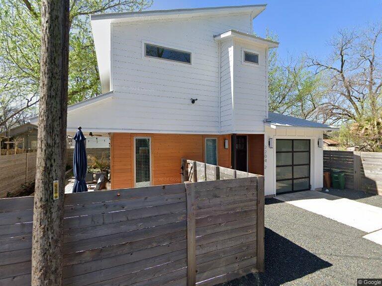 Foto principal - 2204 Holly St