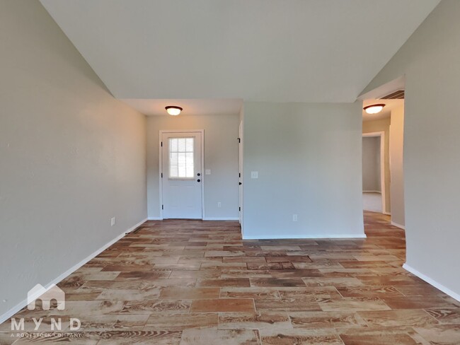 Foto del edificio - 406 W Summit St