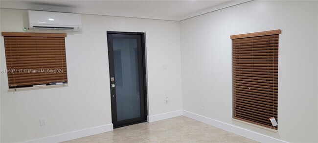 Building Photo - 7860 SW 131st Ave