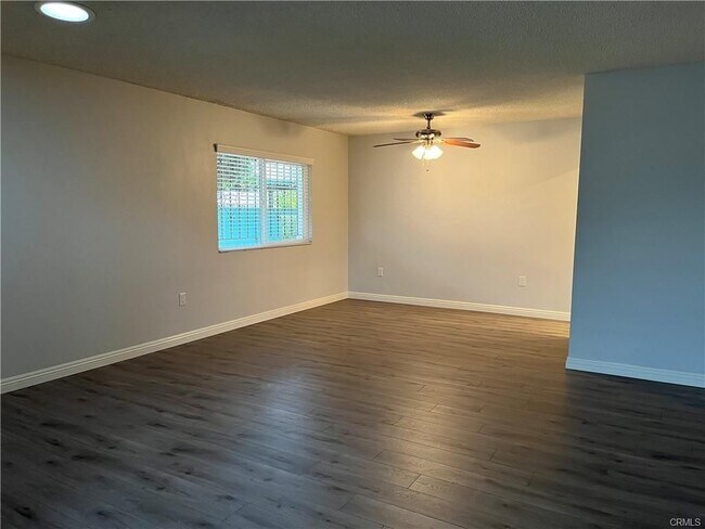 Foto del edificio - 26575 McCall Blvd