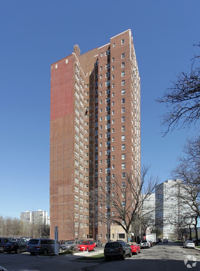 Foto del edificio - 5000 S Cornell Ave